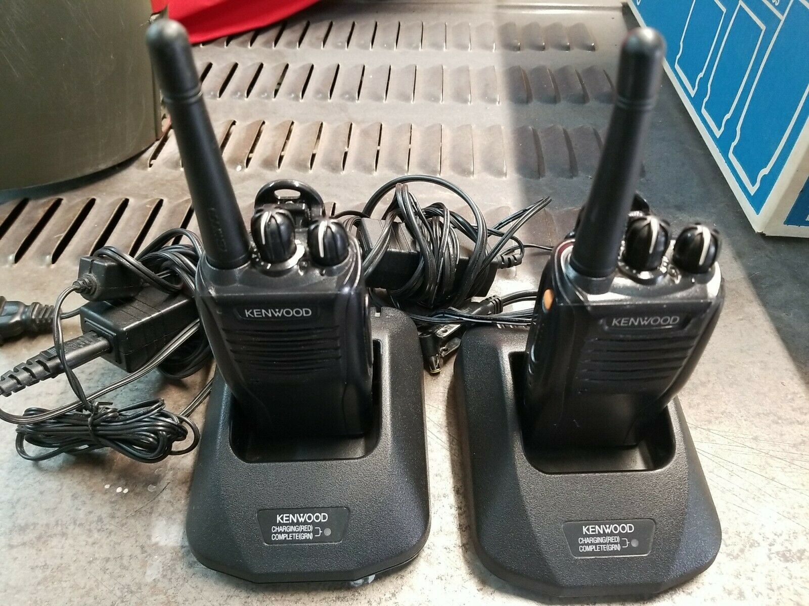 Pair Of Kenwood Tk-3360 2 Way Radios With Charges Working.