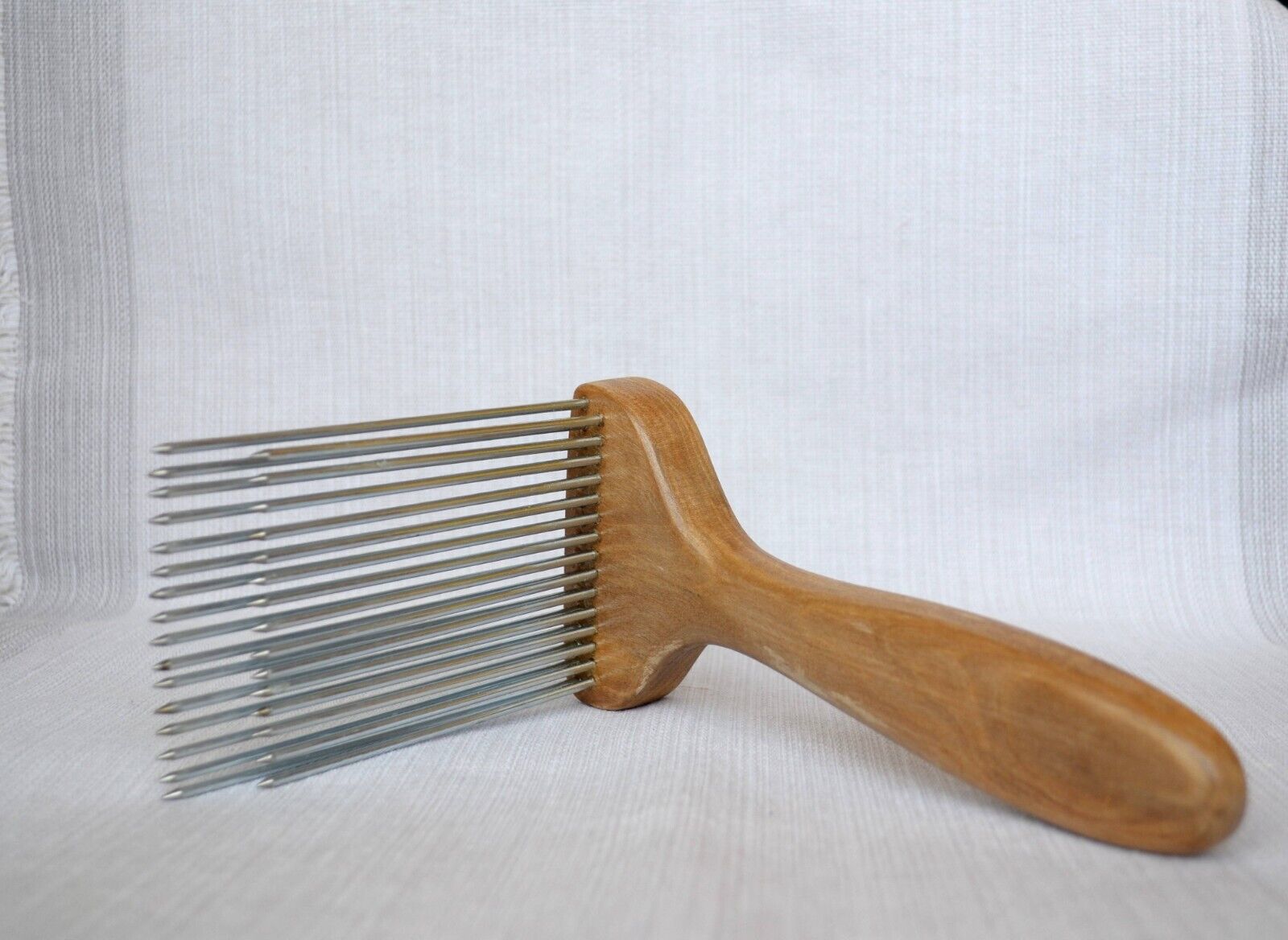 Hand Carder For Wool. Viking Wool Combs 2 Rows