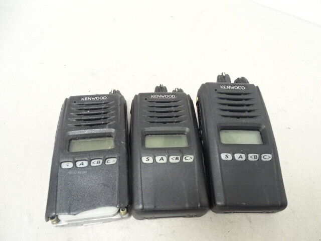Kenwood Nx-320k2 X2 & Nx-320-k2 X1 Uhf Portable Radio (lot Of 3)