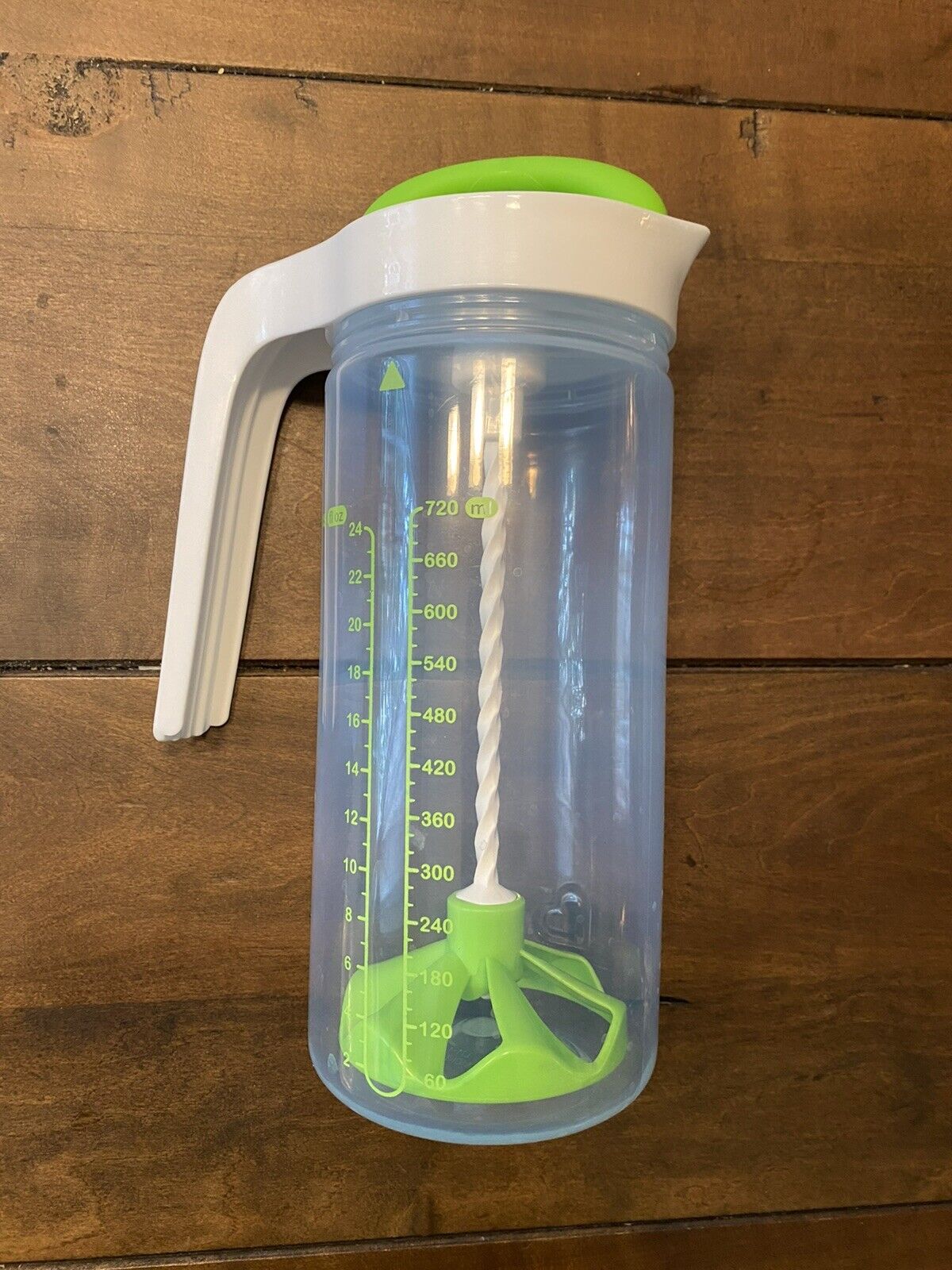 Munchkin Smart Blend 24 Oz Spill-proof Infant Formula Mix & Store Pitcher